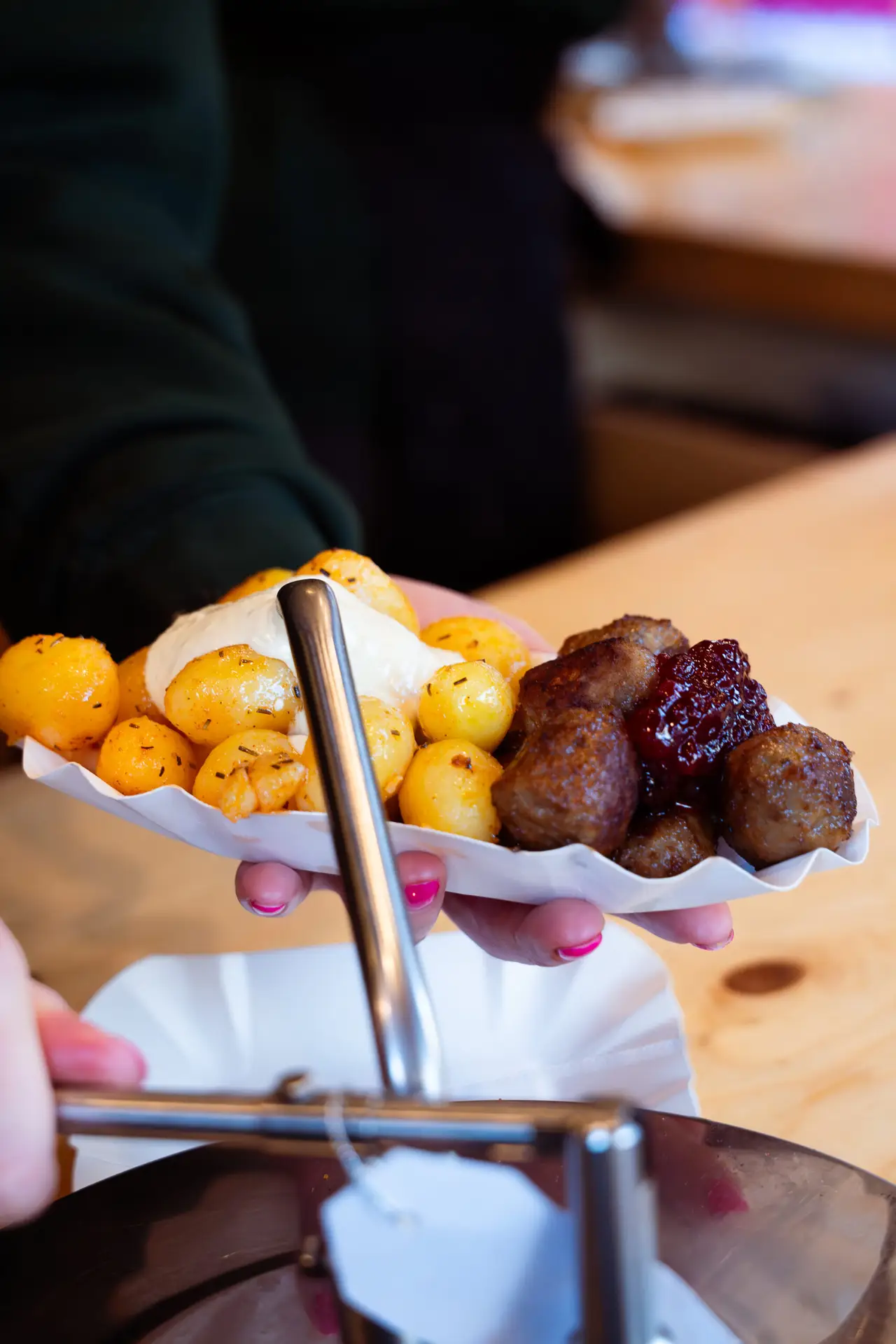 Schwedenschale mit Köttbullar und Rosmarinkartoffeln in Braunschweig